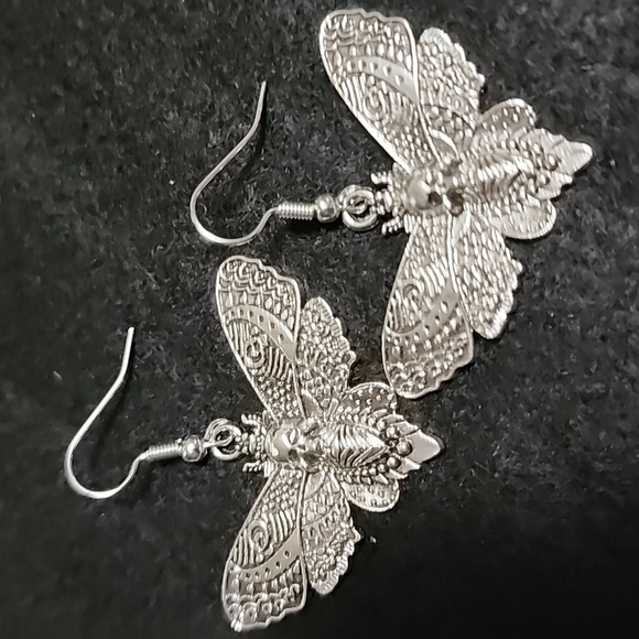 Butterfly moth earrings - Picture 6 of 6